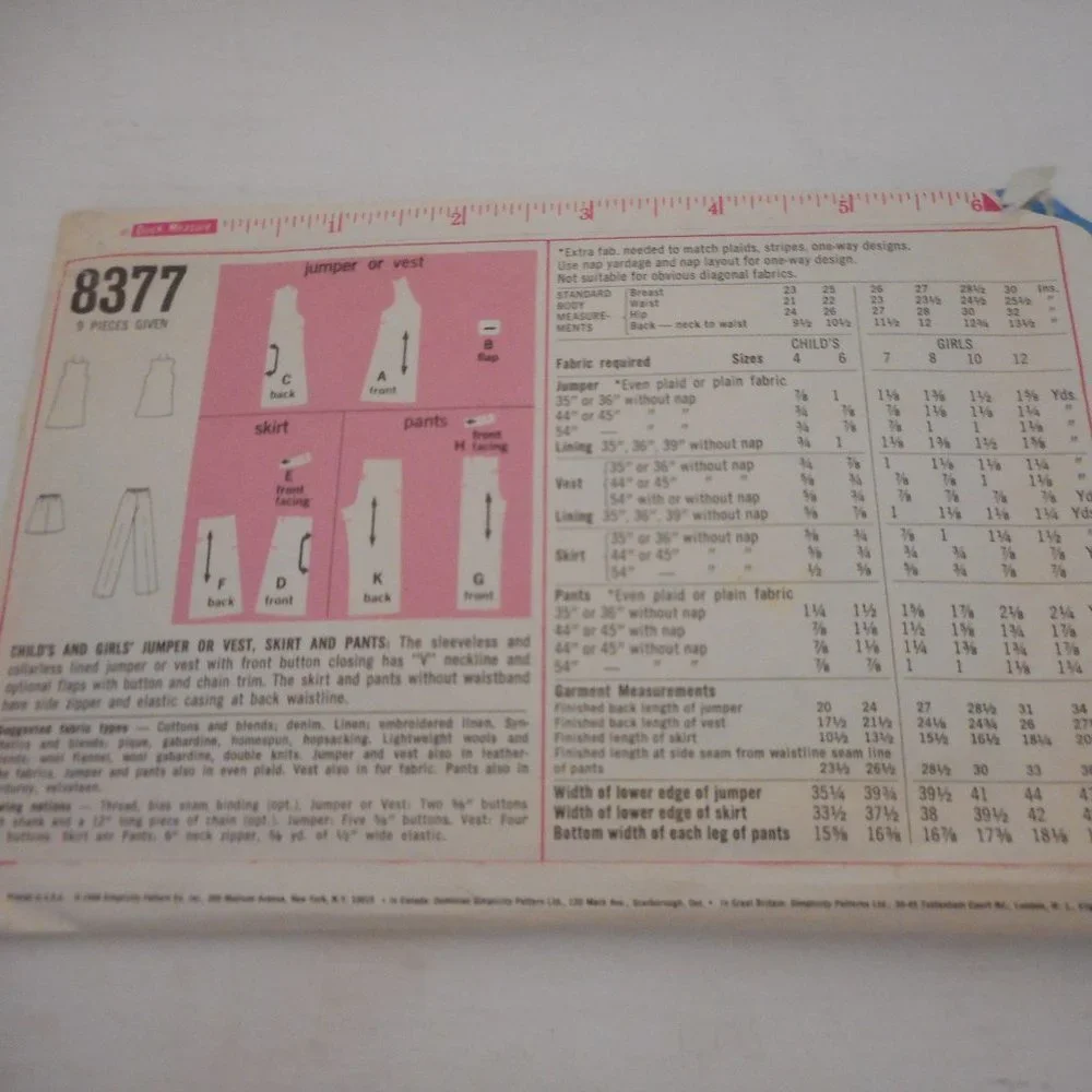 Vintage 1970s Girls Size 6 Simplicity 8377